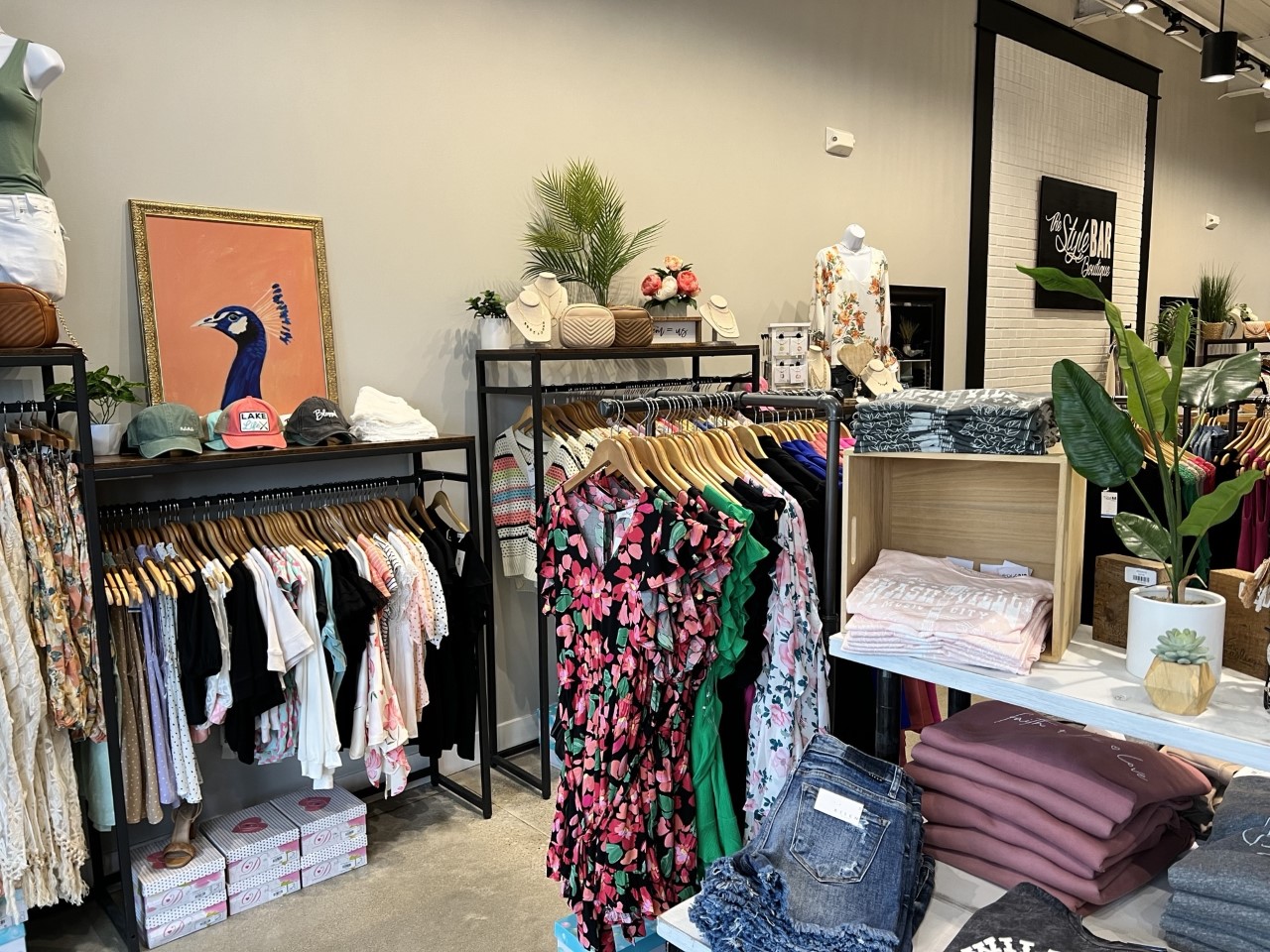 The Style Bar Boutique The District at Prairie Trail